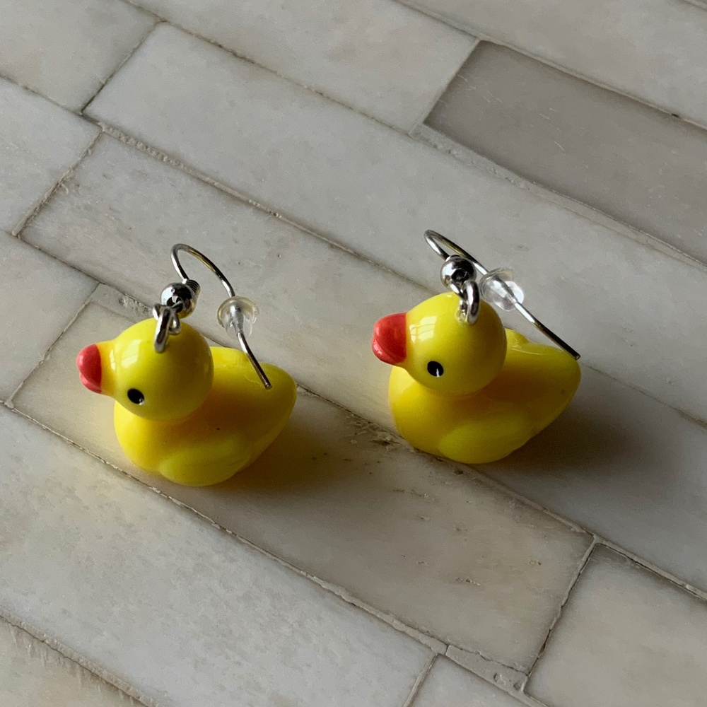 Japanese Anime Yellow T-shirt size 3XL (fits XL) & Handmade Duck Earrings - Picture 14 of 16